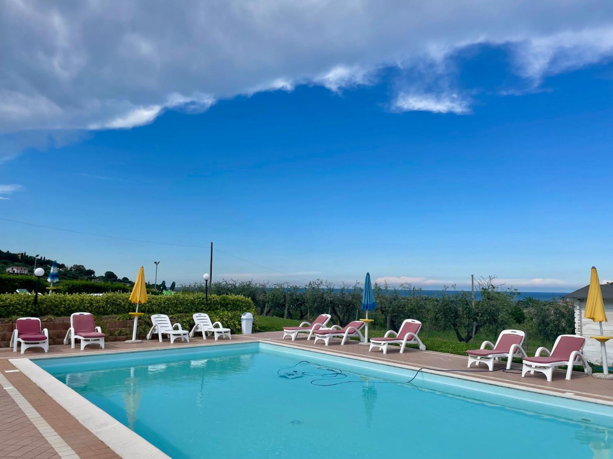 Vigneto - Italian Restaurant & B&B Villa Rosa Di Martinsicuro 외부 사진